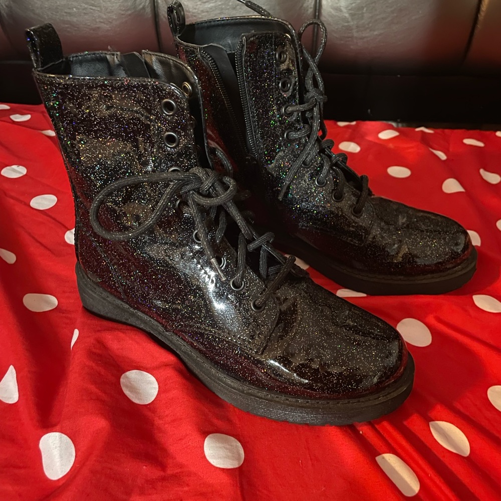 Brand new glitter boots size 5 woman